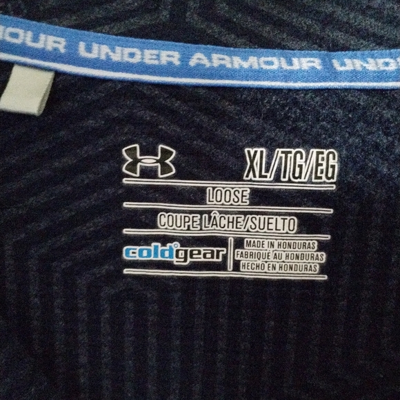 Under Armour 1/4 Zip Pullover - Picture 2 of 3